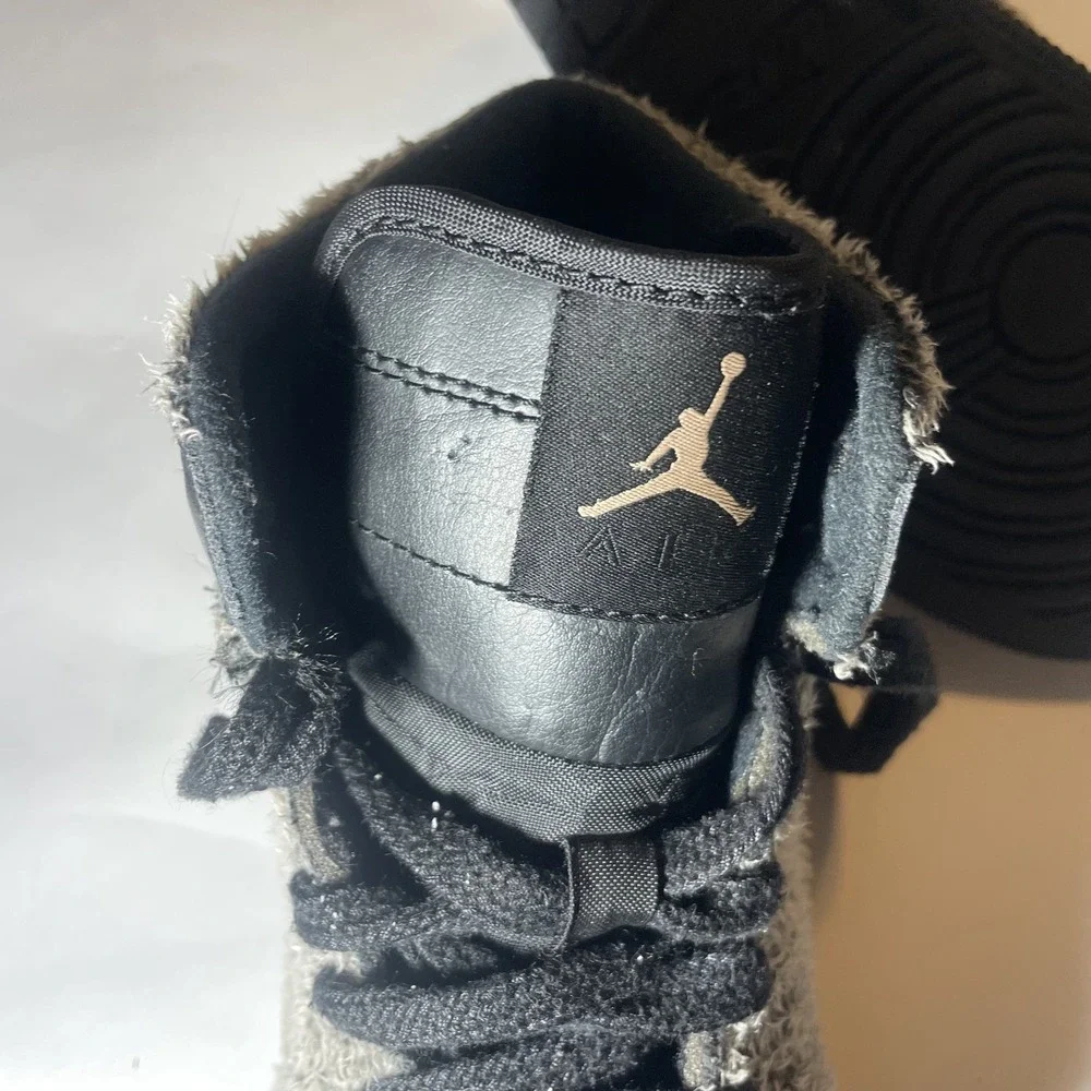 Jordan Air Jordan 1 High Top Black Gray Bronze Basketball Shoes J72146-052  7Y